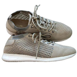 Nurture by Lamaze Ultra Light Mesh Sneakers size 8 ⭐️EXCELLENT CONDITION⭐️